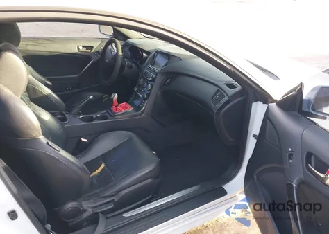 2013 Hyundai Genesis 3.8 Track z USA, uszkodzony, nr VIN KMHHU6KJ1DU091127